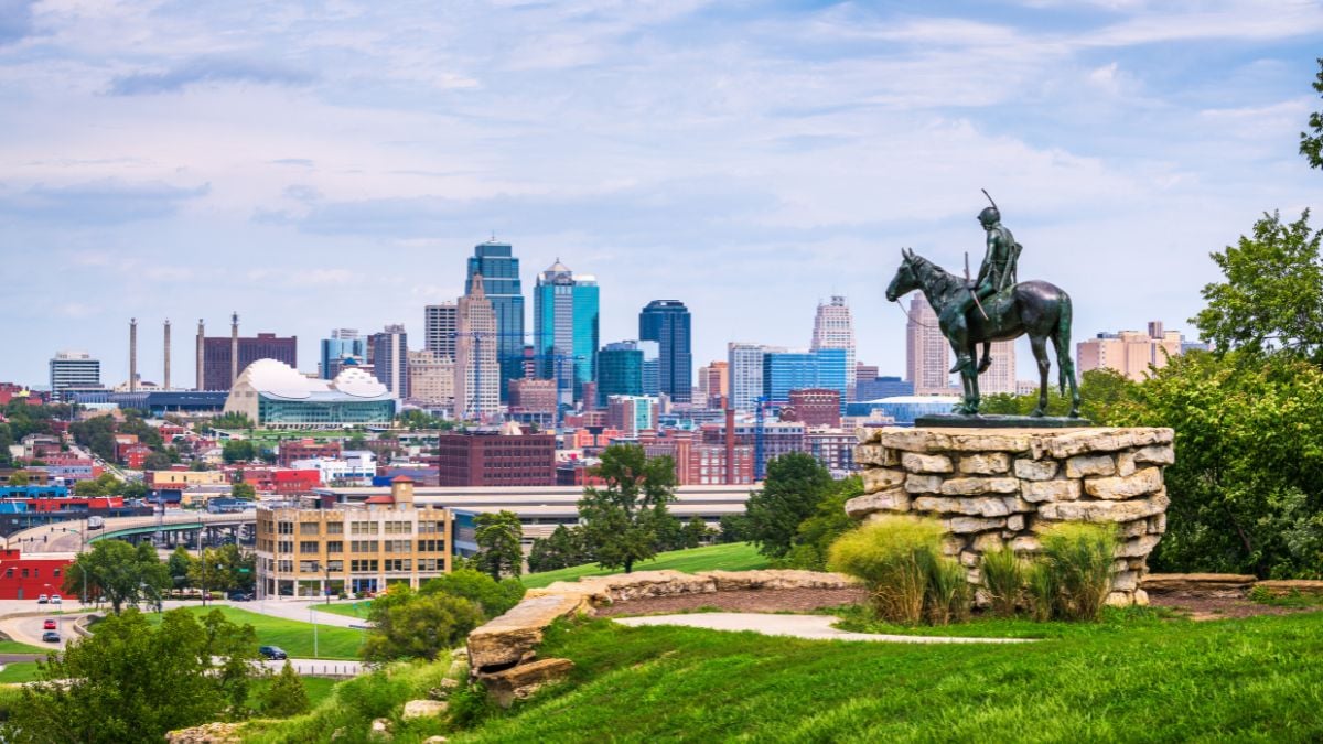 20 Fun Team Building Activities In Kansas City, KS & MO